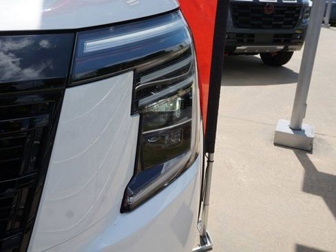 New 2025 Nissan Armada PRO-4X w/ Pro-4X Premium Package image 8