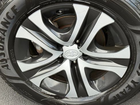 Used 2016 Toyota RAV4 LE FWD image 11