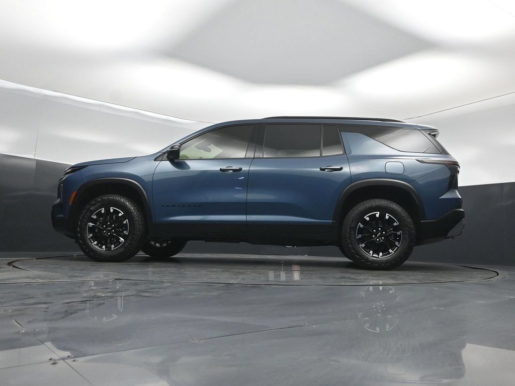 Used 2025 Chevrolet Traverse Z71 w/ Driver Confidence Package AWD/4WD image 7