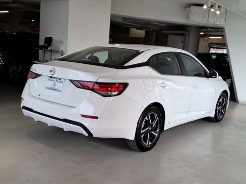 Used 2025 Nissan Sentra SV w/ All-Weather Package image 4