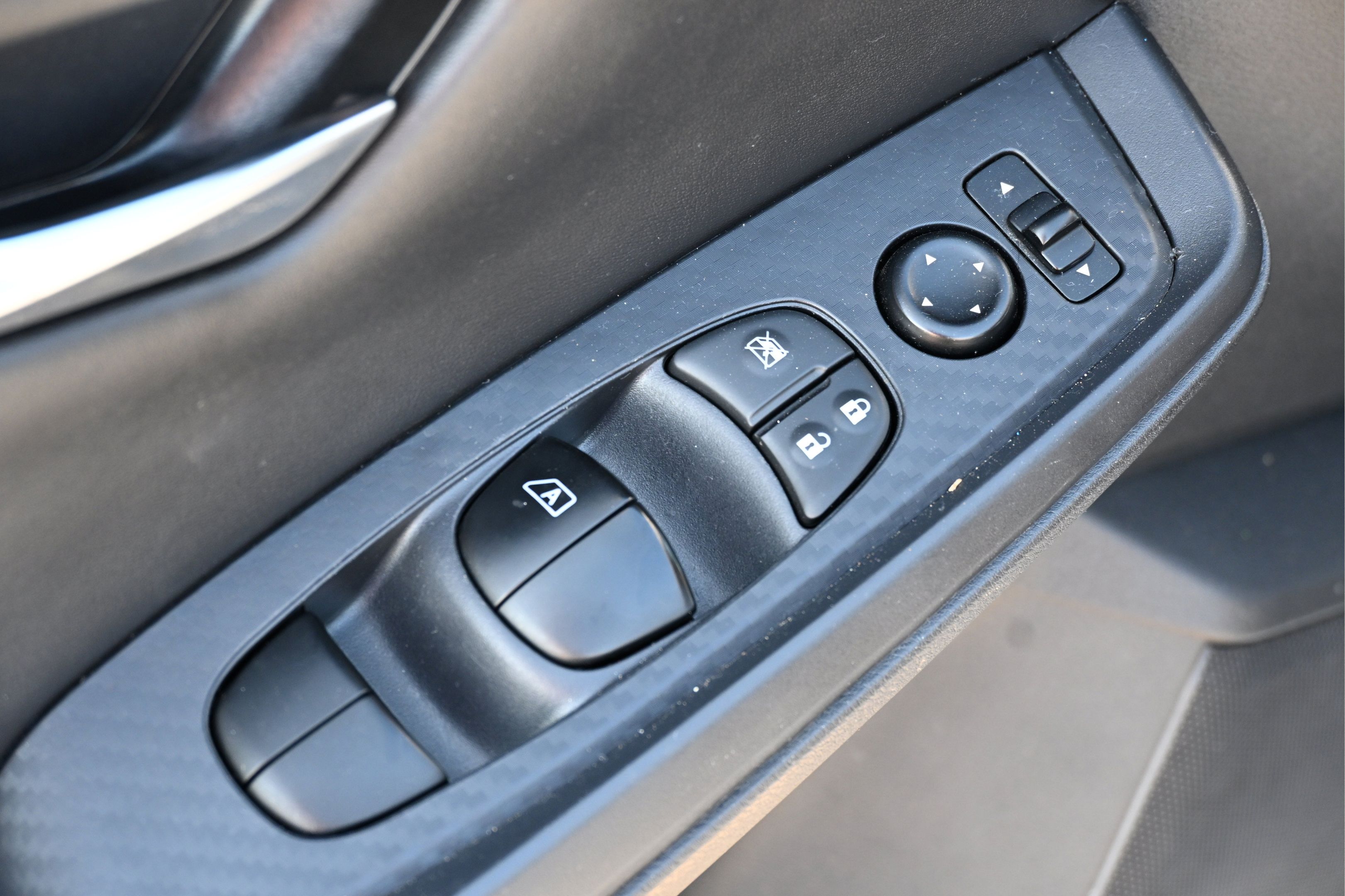 Used 2021 Nissan Sentra SV FWD image 15