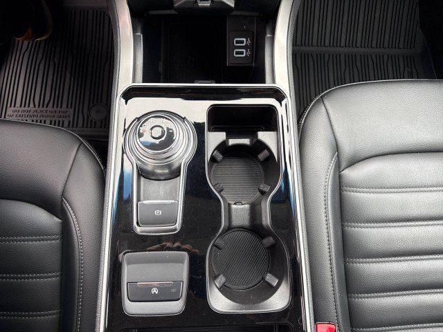 Used 2020 Ford Edge SEL w/ Convenience Package AWD/4WD image 24