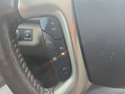 Used 2016 GMC Acadia Denali image 16