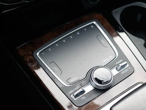 Used 2018 Audi Q7 3.0T Prestige w/ Prestige Package image 37