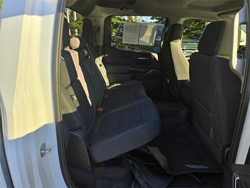 Used 2022 GMC Sierra 1500 Elevation w/ LPO, Elevation Black Package image 12