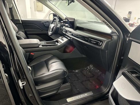 Used 2025 Lincoln Aviator Reserve w/ Equipment Group 201A image 23