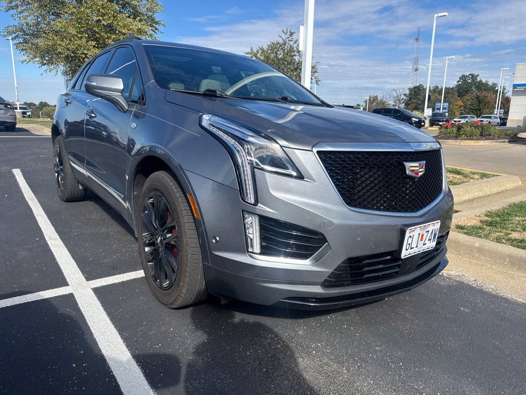Used 2022 Cadillac XT5 Sportv w/ Technology Package AWD/4WD image 2
