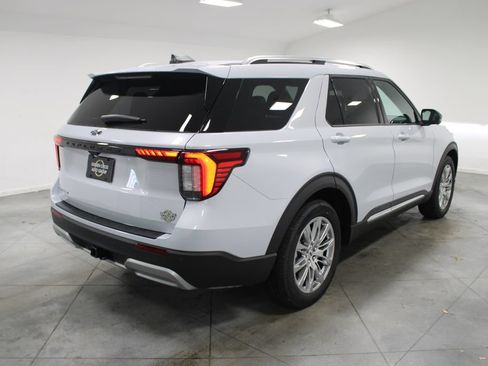 New 2026 Ford Explorer Platinum RWD image 8