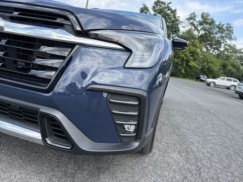 Used 2025 Subaru Ascent Limited w/ Popular Package #2 AWD/4WD image 10