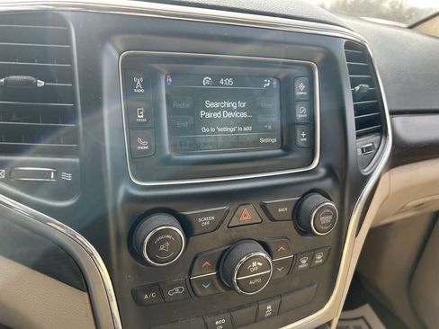 Used 2015 Jeep Grand Cherokee Laredo w/ Quick Order Package 23E AWD/4WD image 11