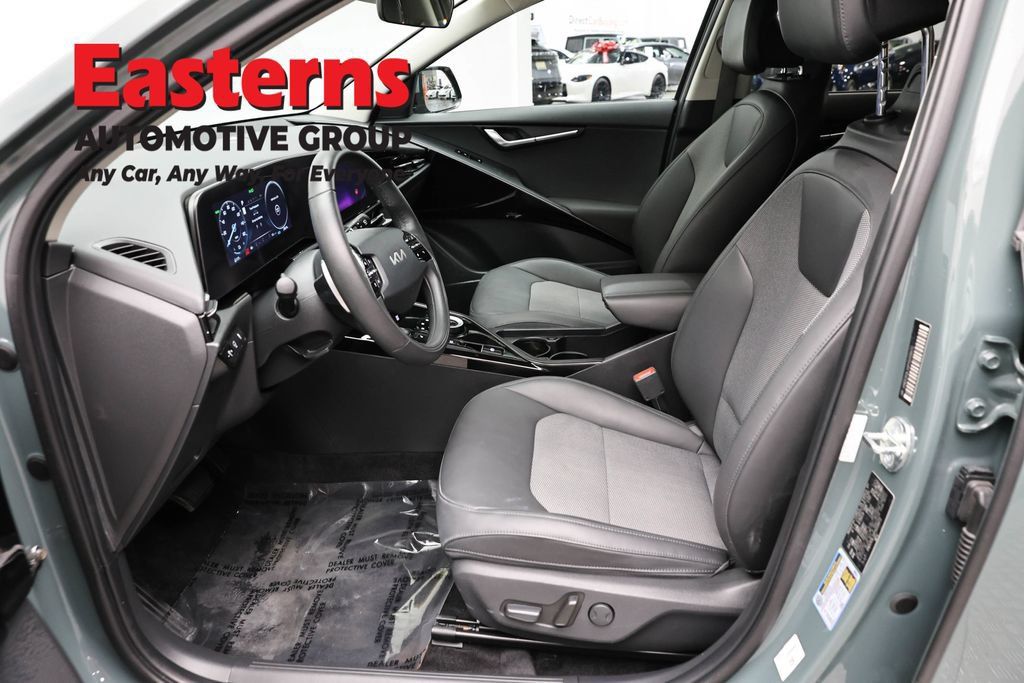 Used 2023 Kia Niro Wind FWD image 14