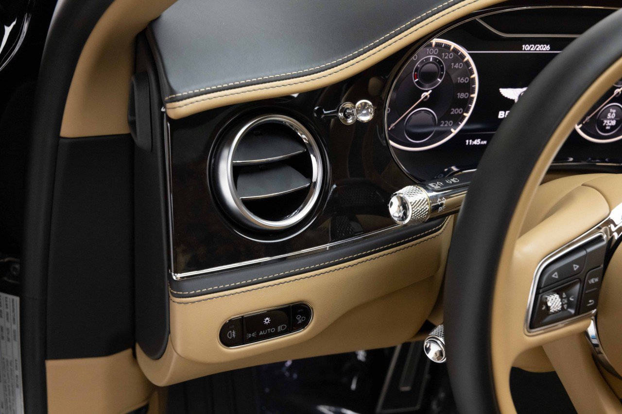 Used 2022 Bentley Flying Spur W12 AWD/4WD image 36