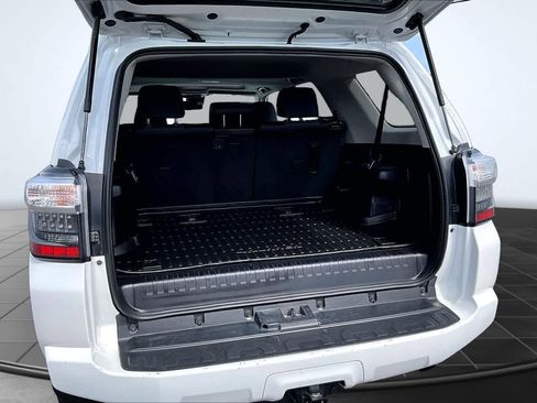 Used 2024 Toyota 4Runner SR5 Premium w/ Moonroof Package AWD/4WD image 19