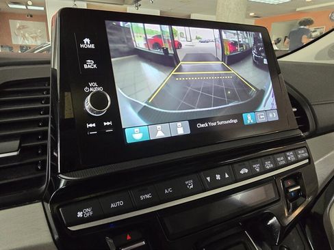 Used 2025 Honda Odyssey Touring image 23