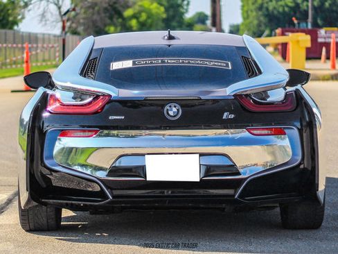 Used 2016 BMW i8 image 7