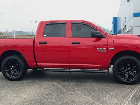 Used 2022 RAM 1500 Express w/ Wheel & Sound Group image 9