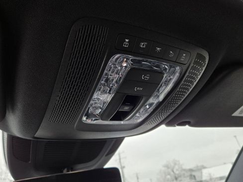 Used 2025 Mercedes-Benz GLS 450 4MATIC image 29