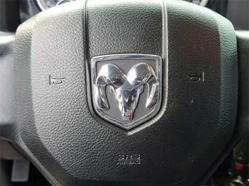 Used 2019 RAM 1500 Classic SLT image 19