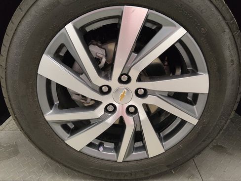 Used 2024 Chevrolet Equinox LT image 31