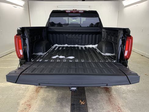 New 2026 GMC Sierra 1500 AT4 w/ Technology Package image 7