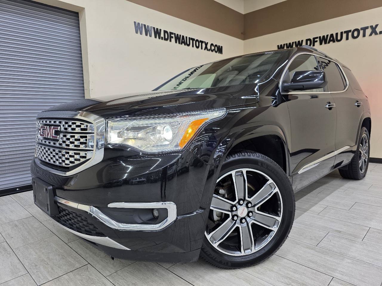 Used 2017 GMC Acadia Denali AWD/4WD image 1