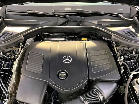 Used 2023 Mercedes-Benz GLC 300 4MATIC image 30
