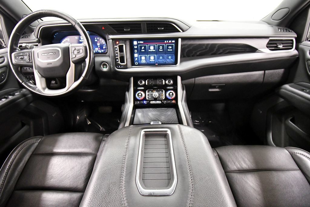 Used 2022 GMC Yukon Denali w/ Max Trailering Package AWD/4WD image 3