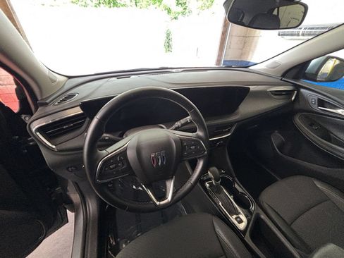 Used 2025 Buick Encore GX Preferred AWD/4WD image 28
