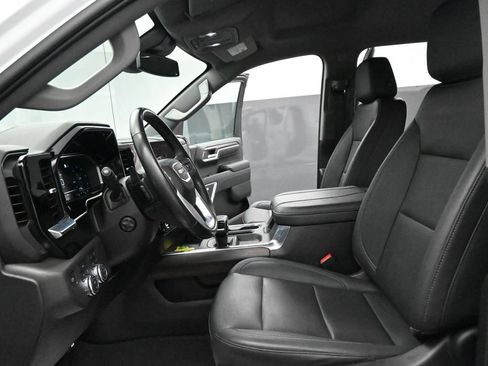 Used 2023 GMC Sierra 1500 SLT w/ SLT Premium Package AWD/4WD image 9