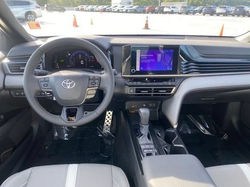 Certified 2025 Toyota Camry SE AWD/4WD image 12