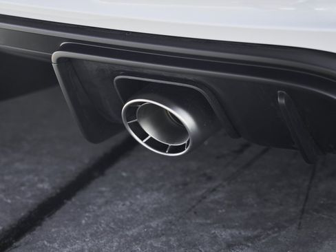 Used 2025 Porsche 718 Cayman GT4 RS w/ Weissach Package image 22