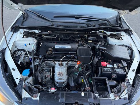 Used 2014 Honda Accord EX image 36