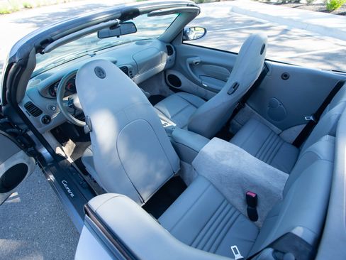 Used 2001 Porsche 911 Cabriolet image 33