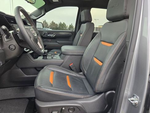 Used 2025 GMC Sierra 1500 AT4 w/ Technology Package image 4