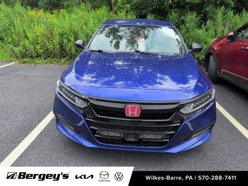 Used 2019 Honda Accord Sport image 2