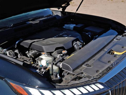 New 2026 INFINITI QX80 Pure w/ Cargo Package image 5