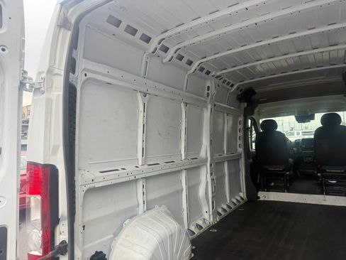 Used 2024 RAM ProMaster 2500 FWD image 22