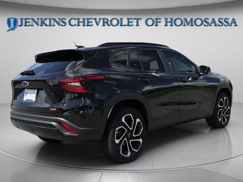 New 2026 Chevrolet Trax RS w/ Driver Confidence Package FWD image 3