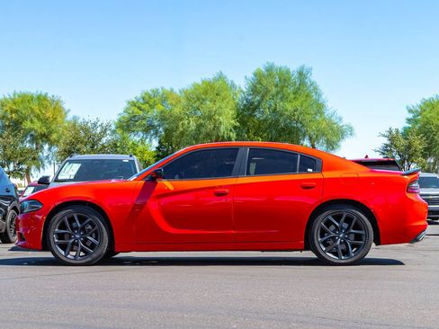 Used 2022 Dodge Charger SXT w/ Blacktop Package RWD image 2