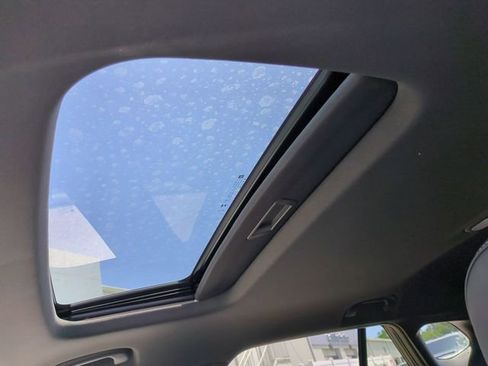 New 2026 Chevrolet Trax RS w/ Sunroof Package FWD image 20