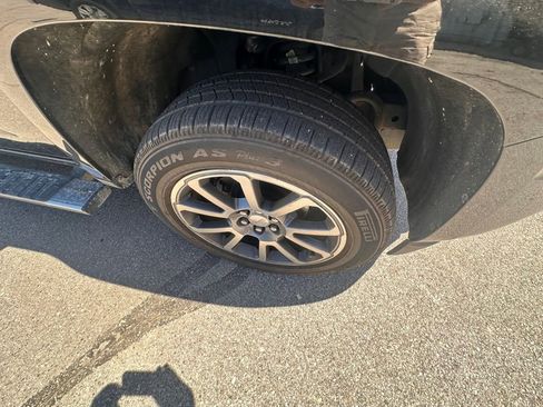 Used 2017 GMC Canyon Denali image 10