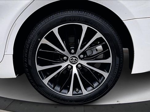Used 2018 Toyota Camry SE image 31
