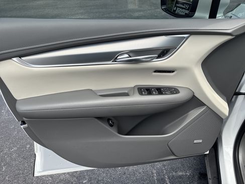 Used 2021 Cadillac XT5 Premium Luxury w/ LPO, Floor Liner Package FWD image 23