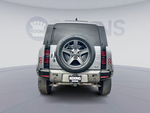 Used 2021 Land Rover Defender 110 X-Dynamic SE image 5