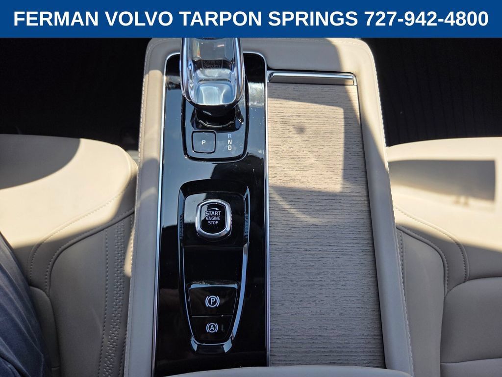 New 2026 Volvo XC90 T8 Core w/ Protection Package Premier AWD/4WD image 28