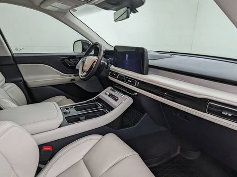 Used 2025 Lincoln Aviator Reserve w/ Equipment Group 201A AWD/4WD image 44