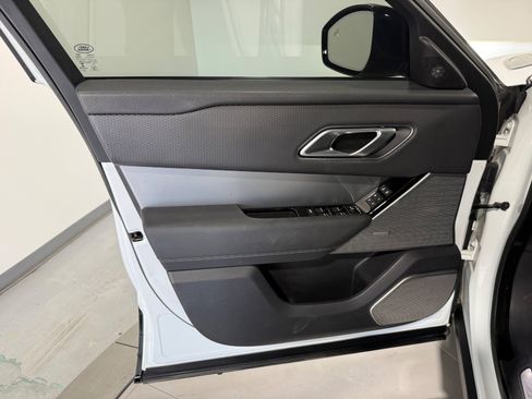 Used 2022 Land Rover Range Rover Velar R-Dynamic S AWD/4WD image 17