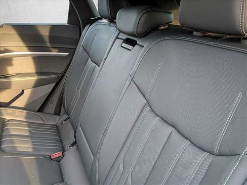 Used 2022 Audi e-tron Chronos w/ Chronos Package image 14