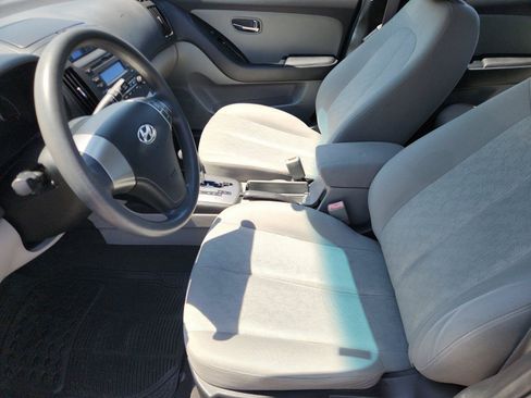 Used 2010 Hyundai Elantra GLS FWD image 10