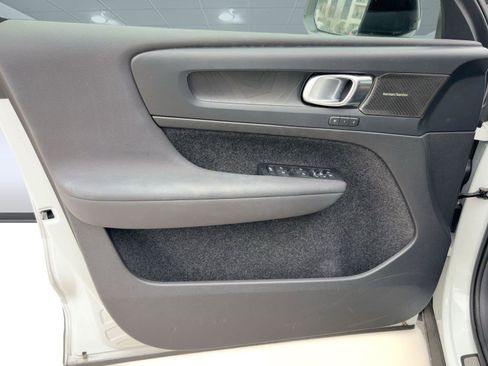 Certified 2023 Volvo C40 P8 Recharge Ultimate image 21